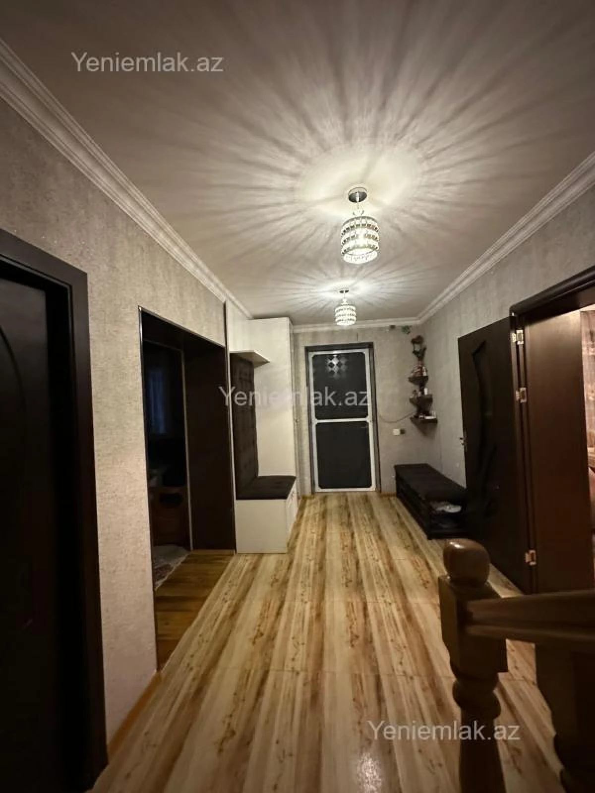 Satılır 5 otaqlı həyət evi 220 m²