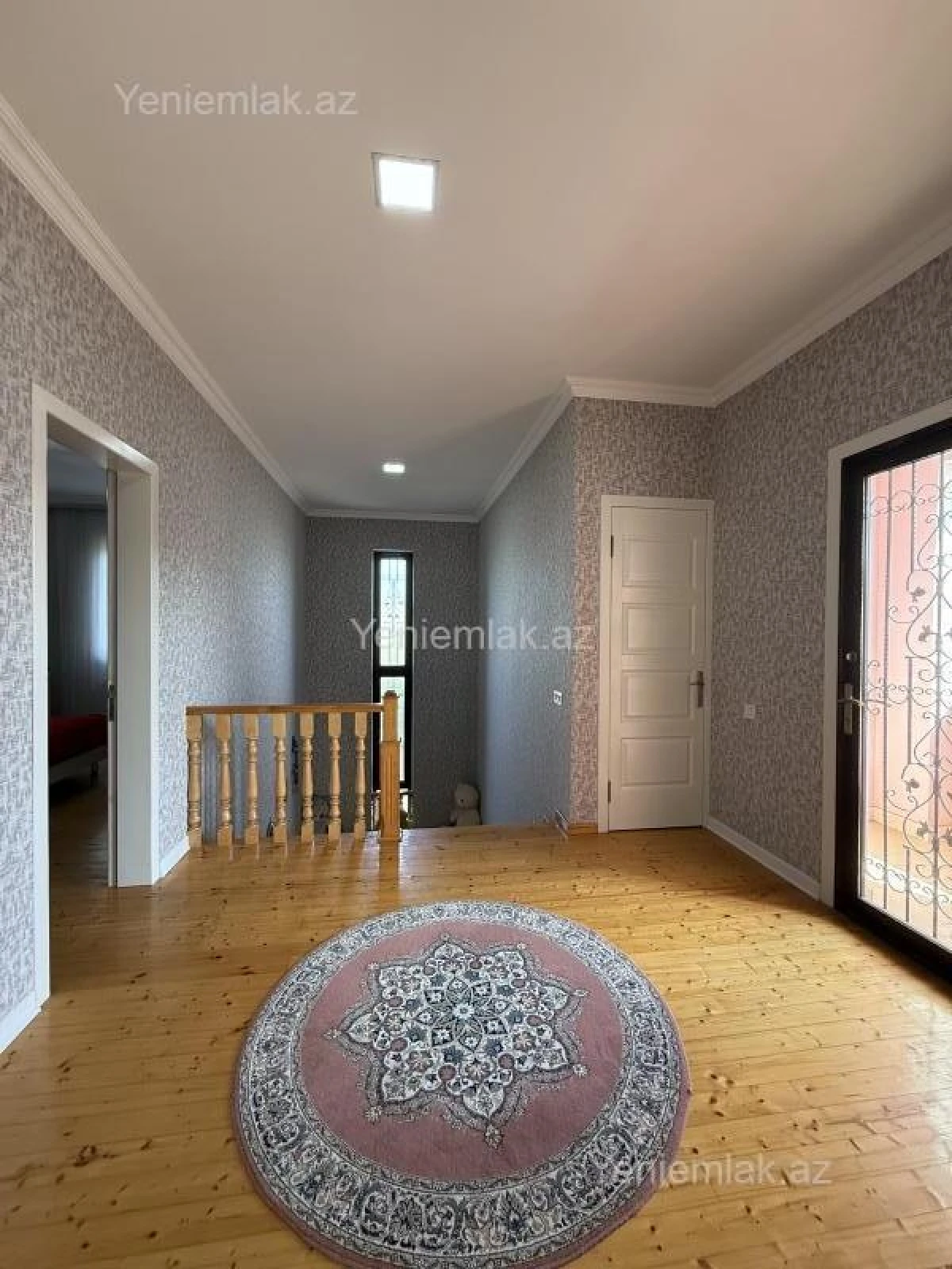 Satılır 5 otaqlı həyət evi 250 m²