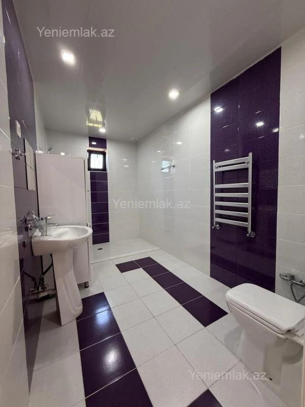 Satılır 5 otaqlı həyət evi 250 m²