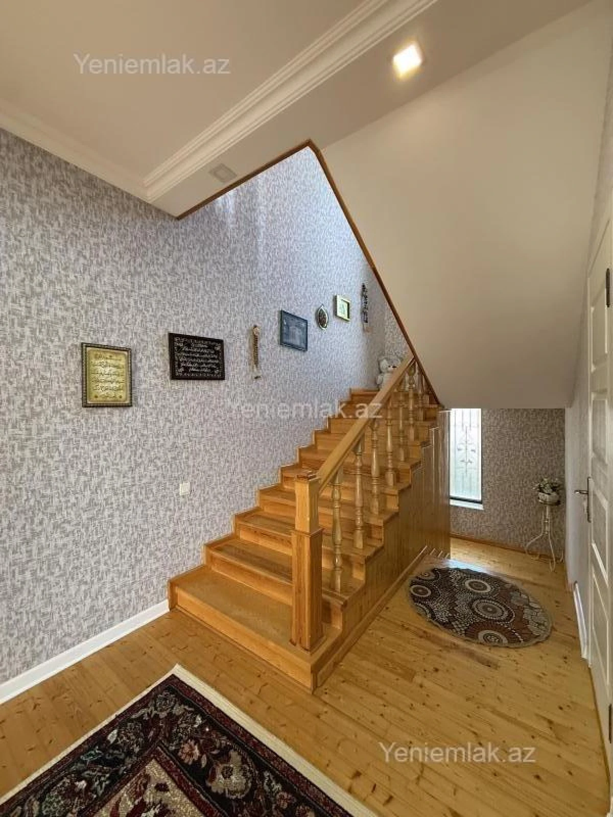 Satılır 5 otaqlı həyət evi 250 m²