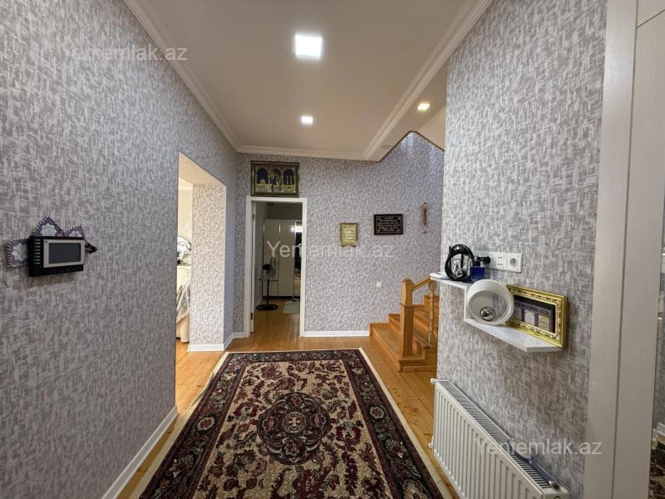 Satılır 5 otaqlı həyət evi 250 m²