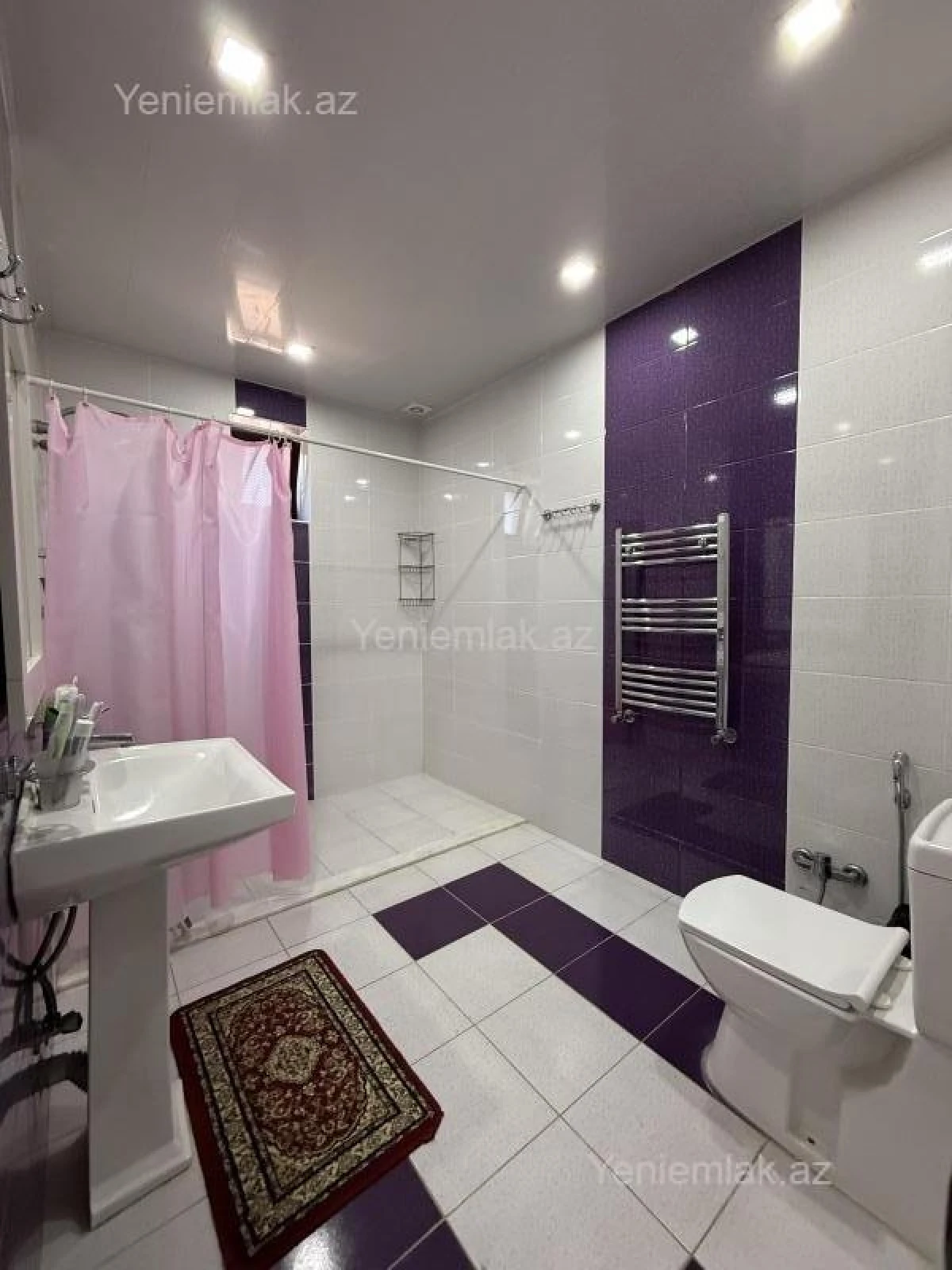 Satılır 5 otaqlı həyət evi 250 m²