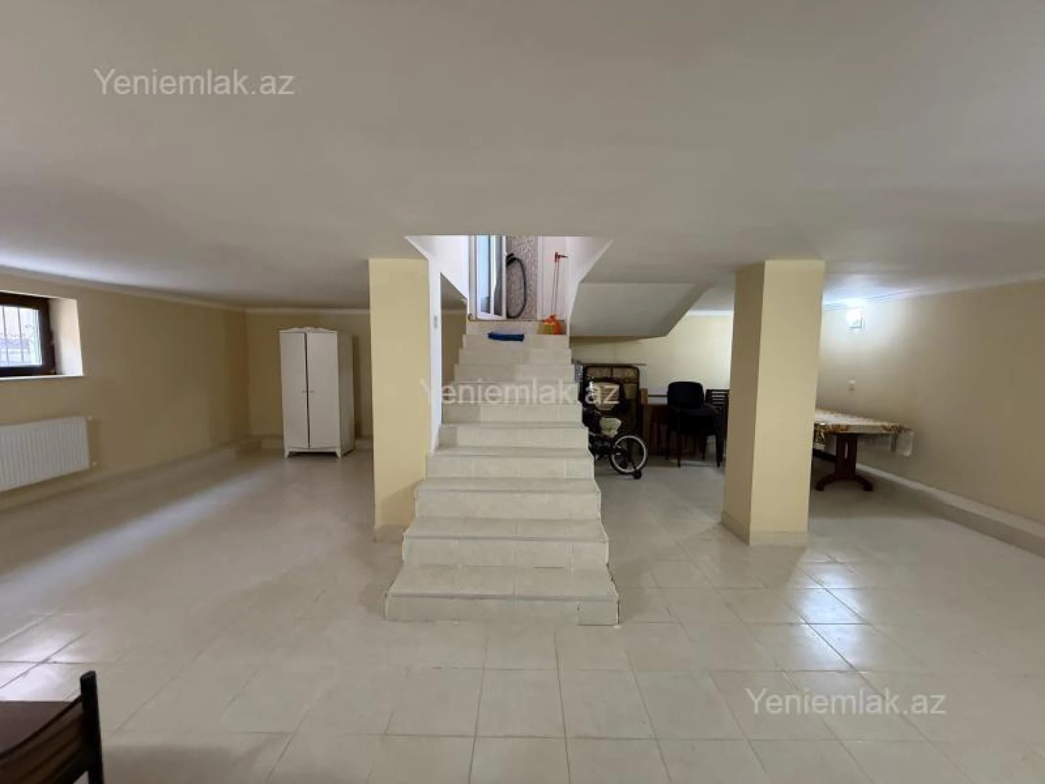 Satılır 5 otaqlı həyət evi 250 m²