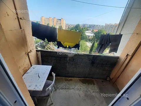 Satılır 2 otaqlı köhnə tikili 60 m²