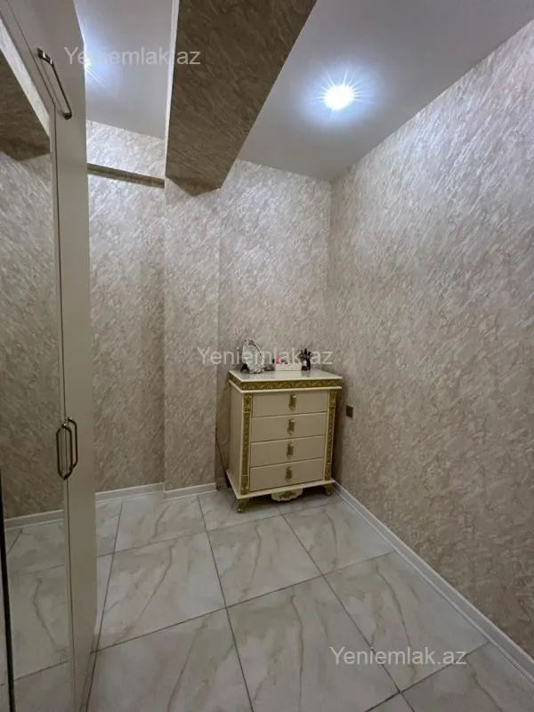 Satılır 2 otaqlı yeni tikili 78 m²