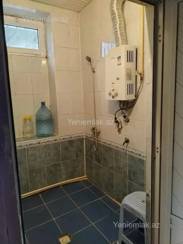 Satılır 3 otaqlı köhnə tikili 70 m²