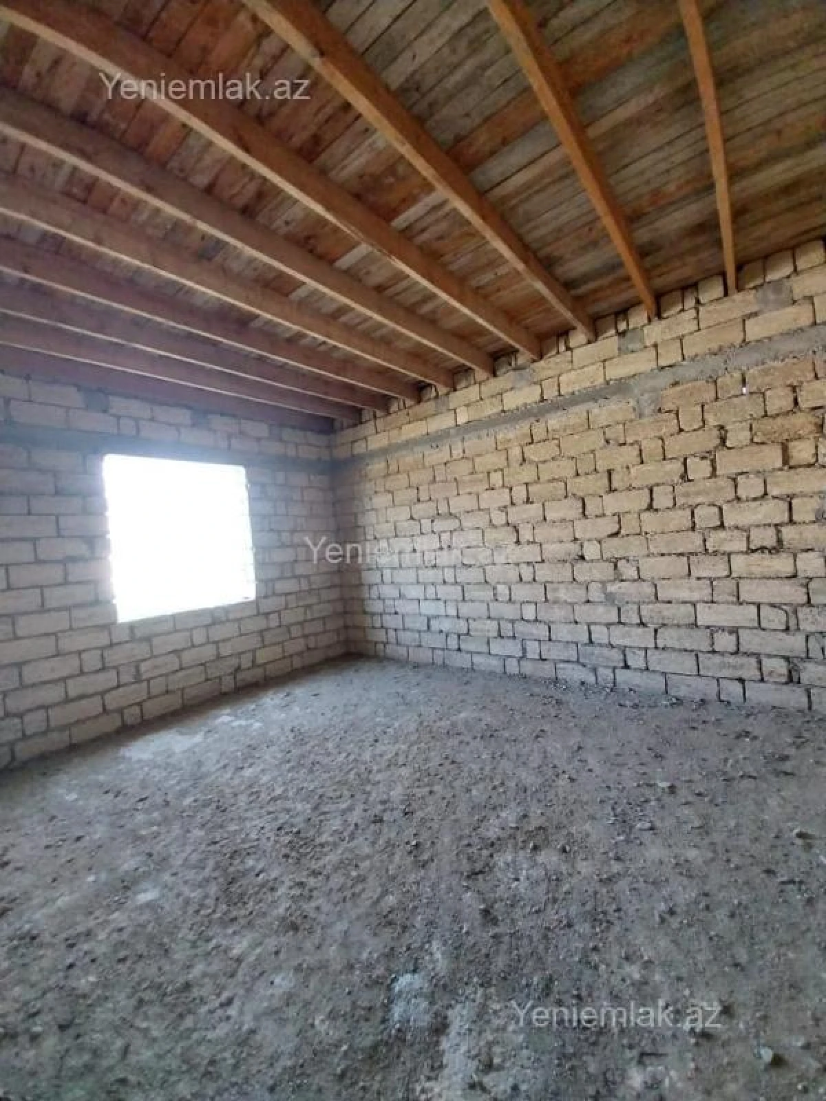 Satılır 6 otaqlı həyət evi 300 m²