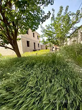 Satılır 6 otaqlı həyət evi 300 m²