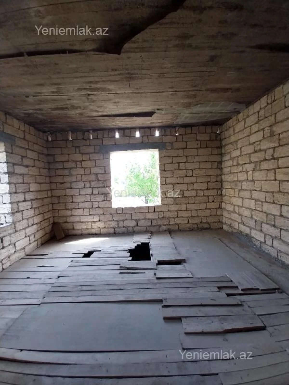 Satılır 6 otaqlı həyət evi 300 m²