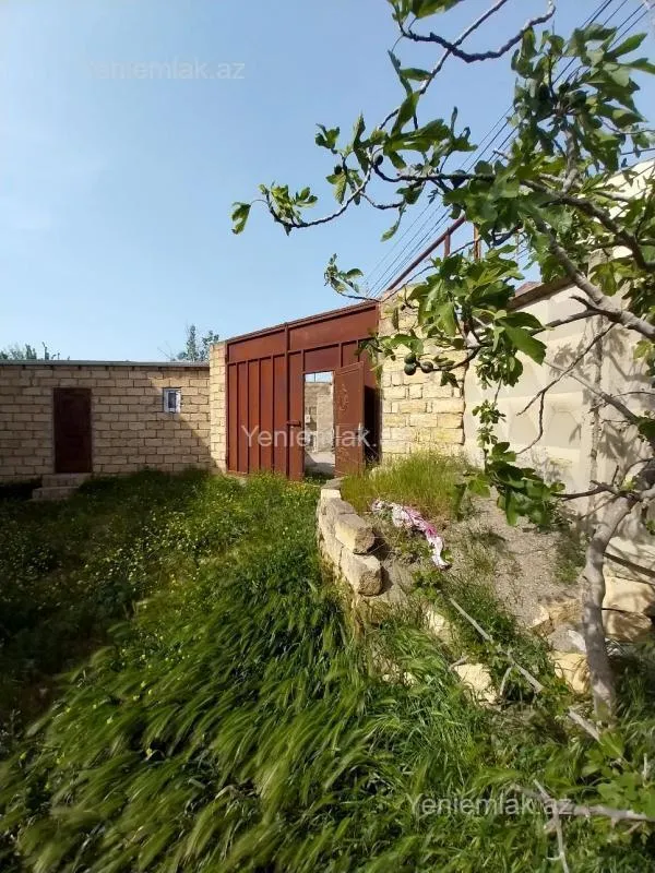Satılır 6 otaqlı həyət evi 300 m²