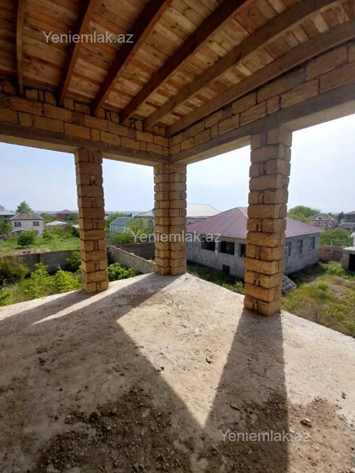 Satılır 6 otaqlı həyət evi 300 m²