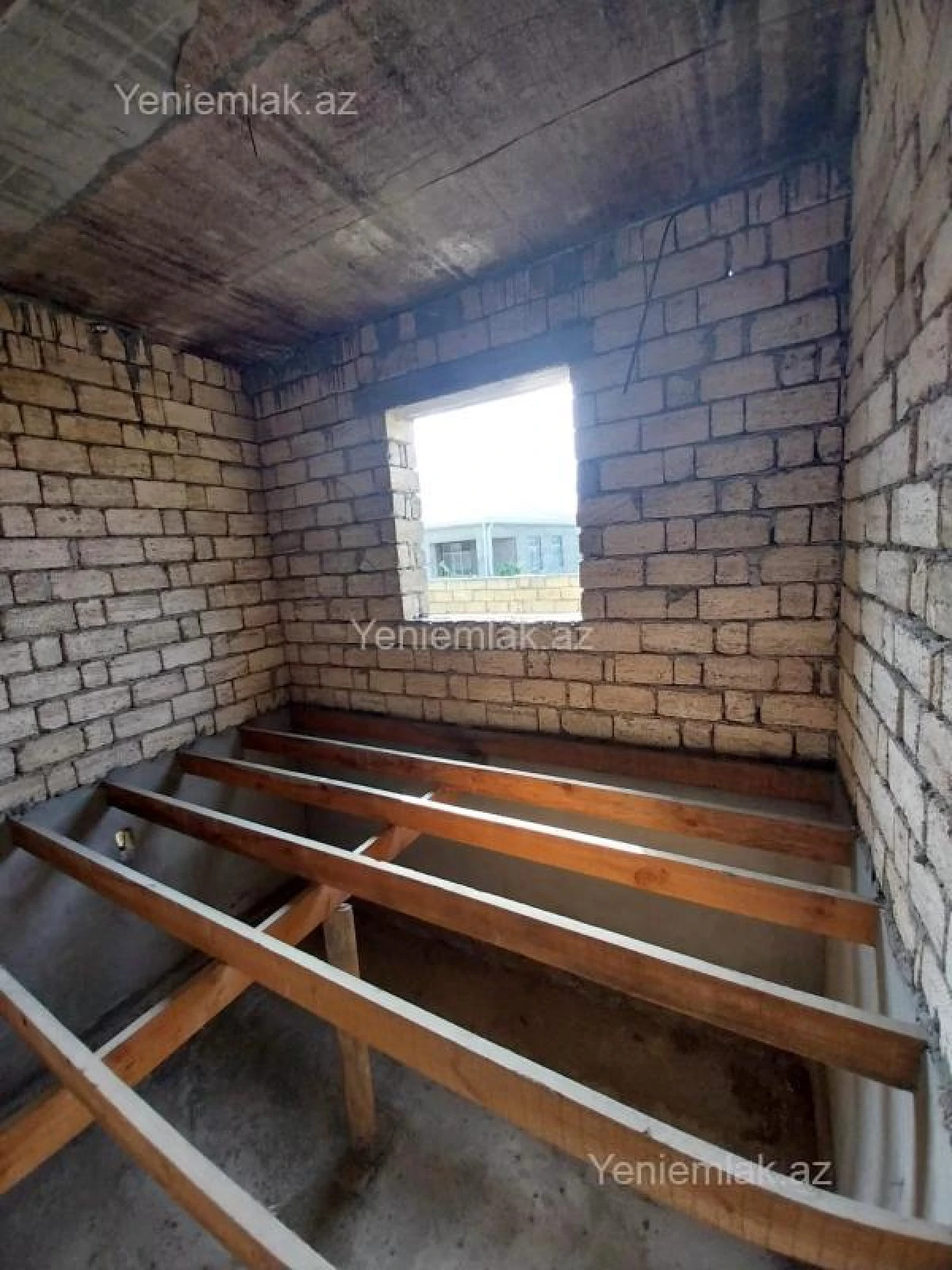Satılır 6 otaqlı həyət evi 300 m²