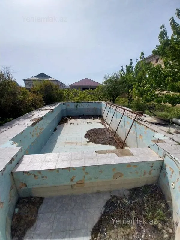 Satılır 6 otaqlı həyət evi 300 m²