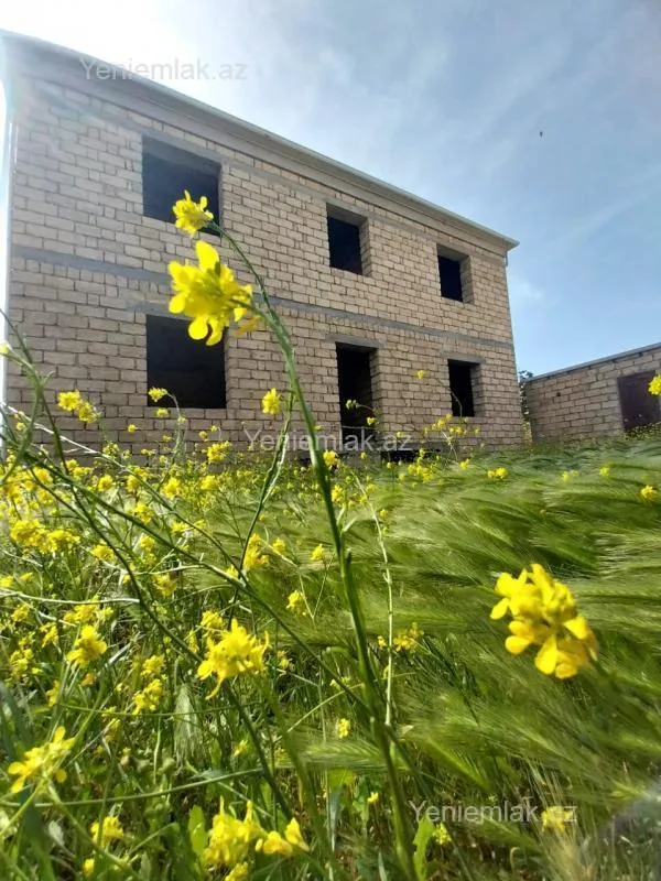 Satılır 6 otaqlı həyət evi 300 m²