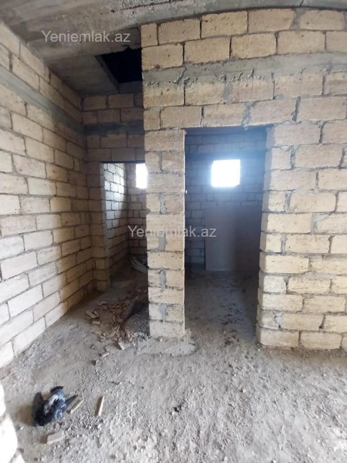 Satılır 6 otaqlı həyət evi 300 m²