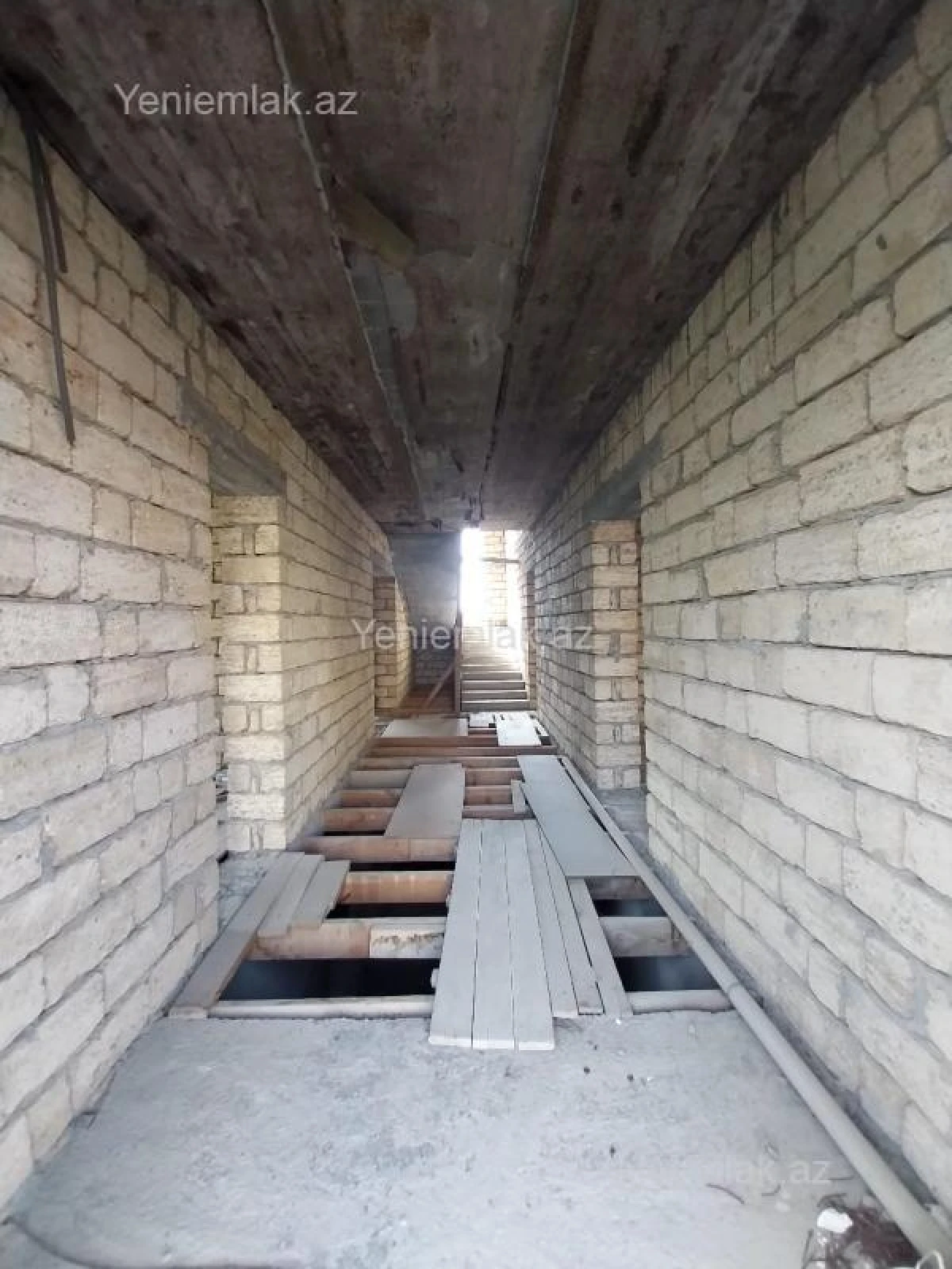 Satılır 6 otaqlı həyət evi 300 m²