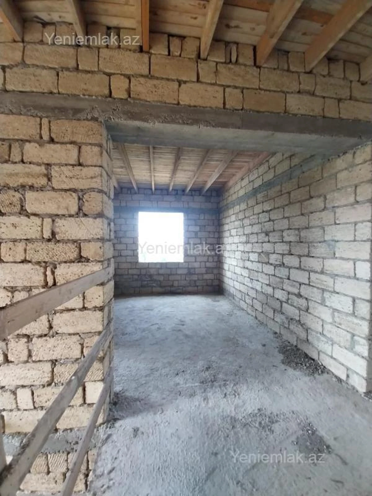 Satılır 6 otaqlı həyət evi 300 m²