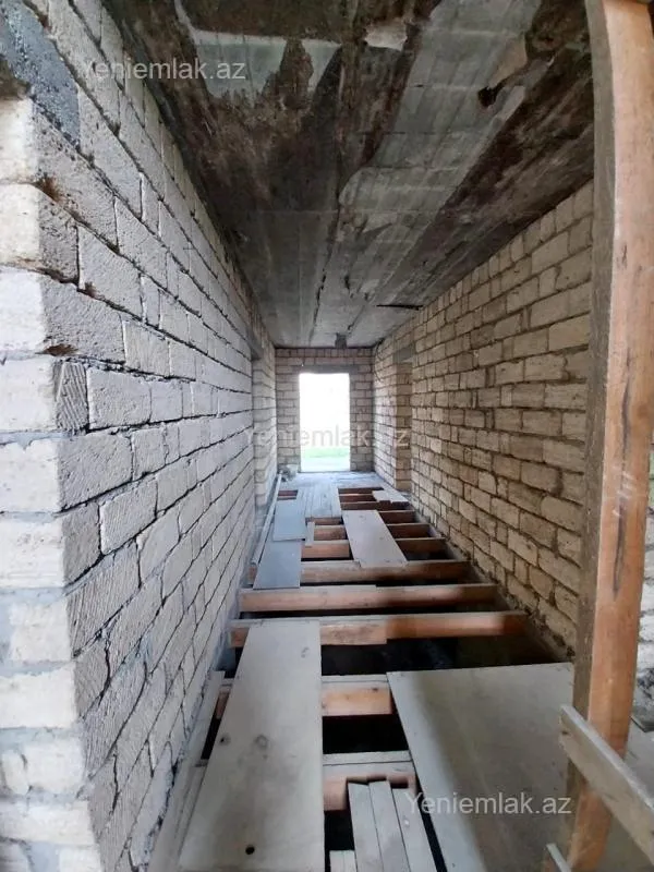 Satılır 6 otaqlı həyət evi 300 m²