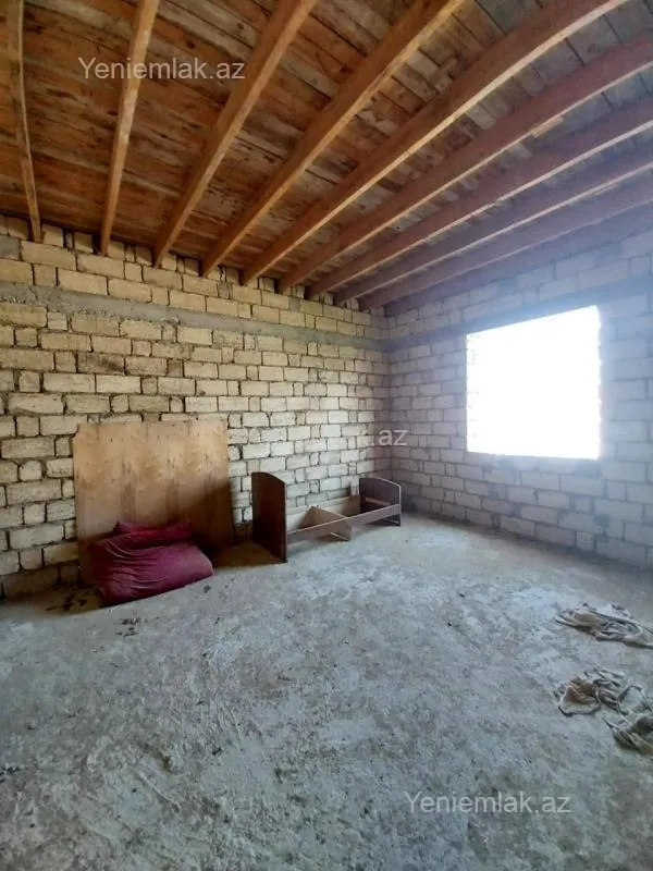 Satılır 6 otaqlı həyət evi 300 m²