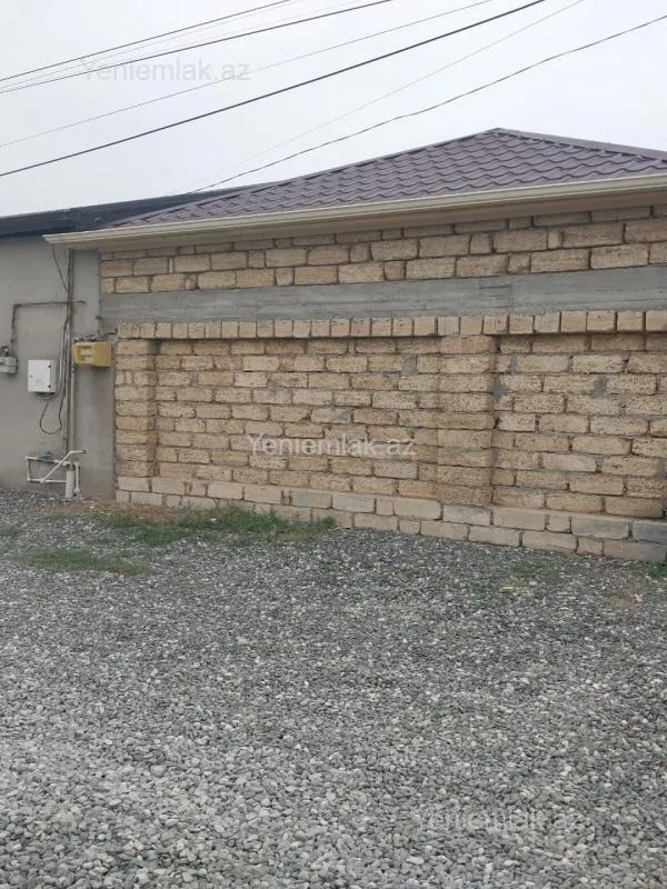 Satılır 8 otaqlı həyət evi 570 m²