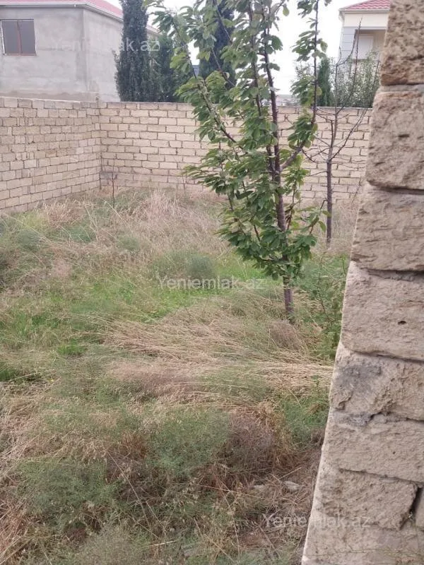 Satılır 8 otaqlı həyət evi 570 m²