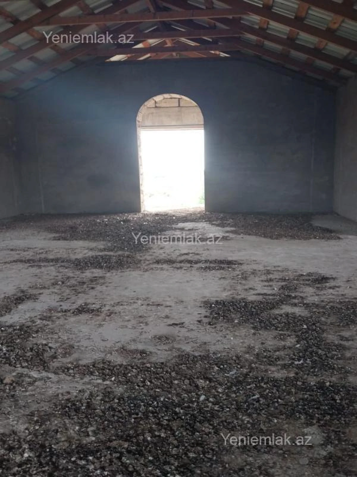 Satılır 8 otaqlı həyət evi 570 m²