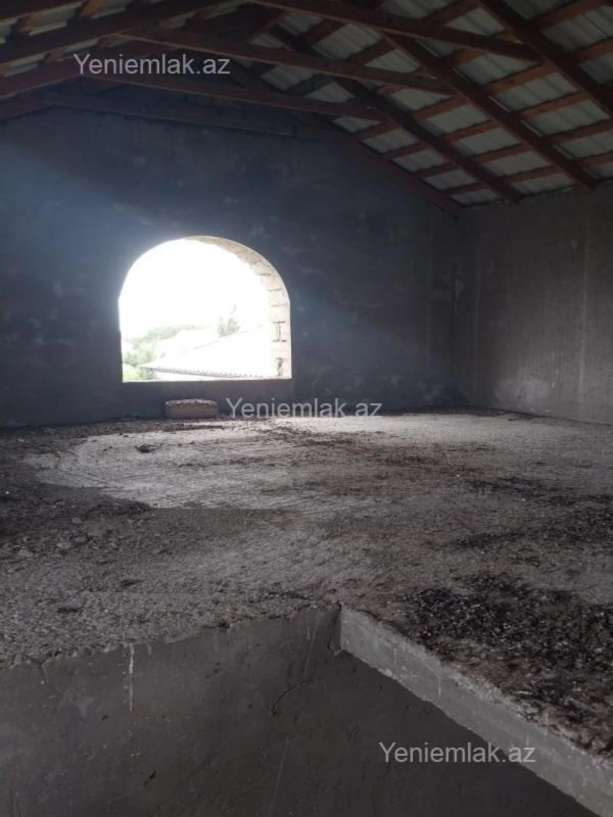 Satılır 8 otaqlı həyət evi 570 m²