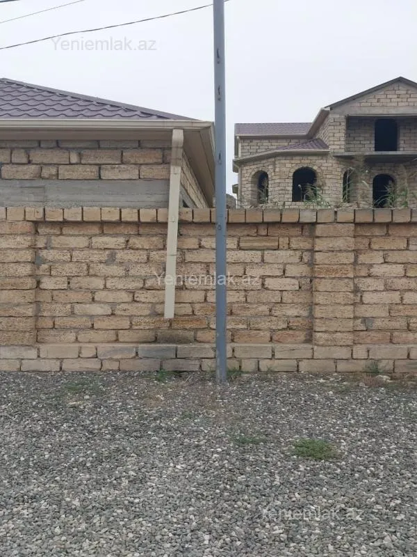 Satılır 8 otaqlı həyət evi 570 m²