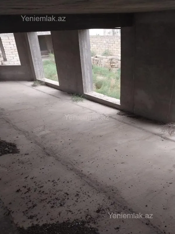 Satılır 8 otaqlı həyət evi 570 m²