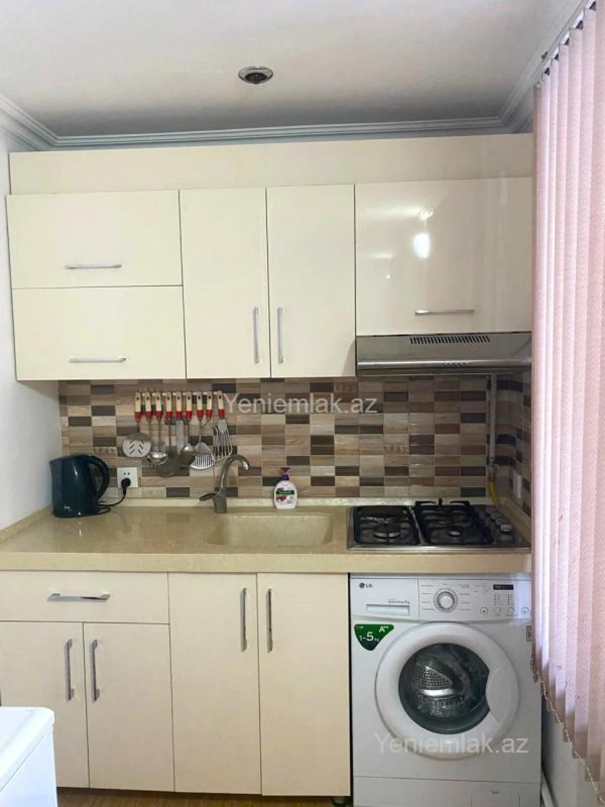 Satılır 1 otaqlı köhnə tikili 40 m²