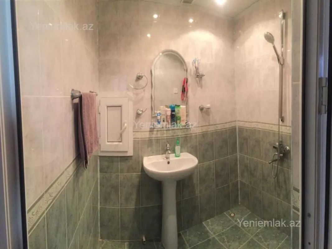 Satılır 3 otaqlı yeni tikili 110 m²