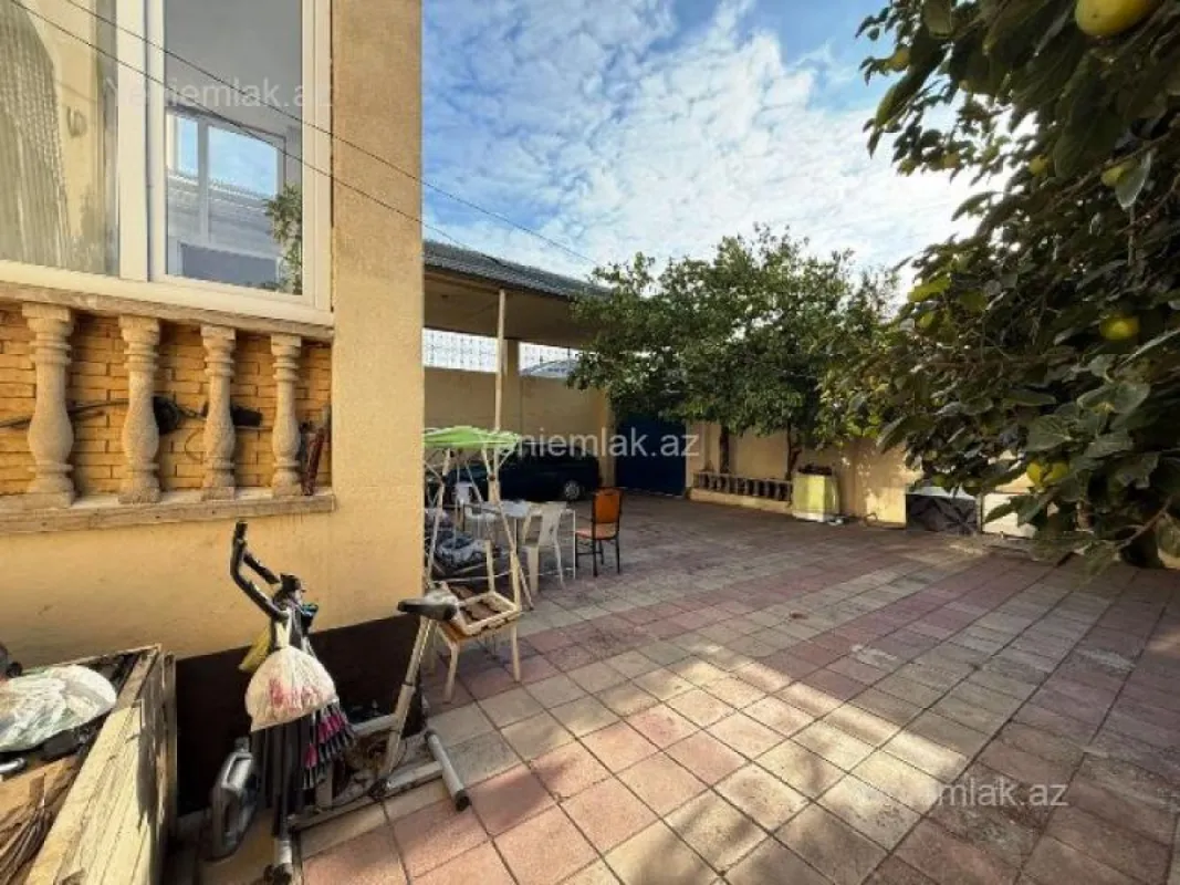 Satılır 5 otaqlı həyət evi 200 m²