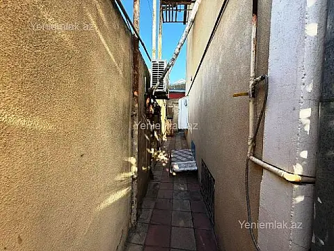 Satılır 5 otaqlı həyət evi 200 m²