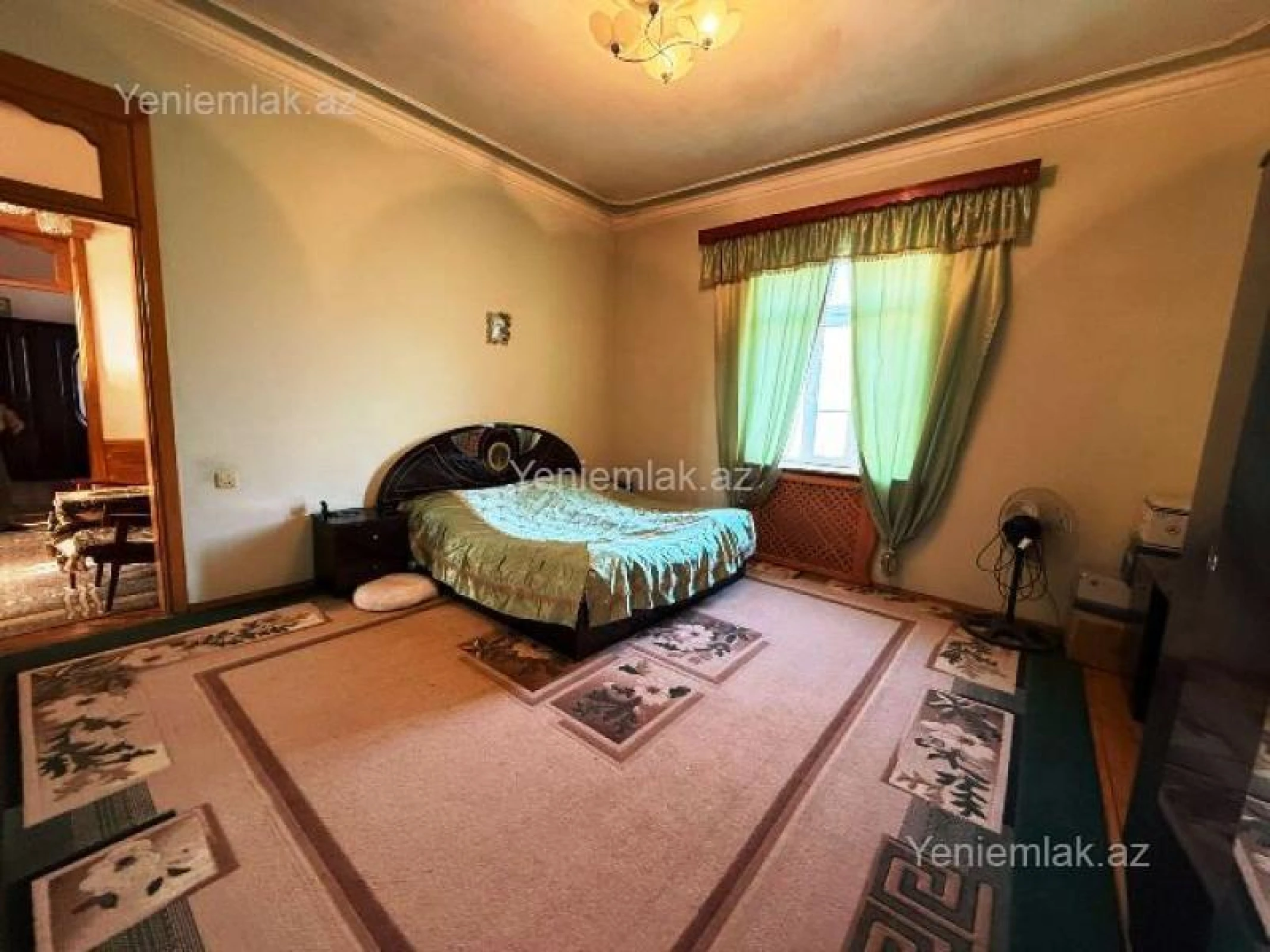 Satılır 5 otaqlı həyət evi 200 m²