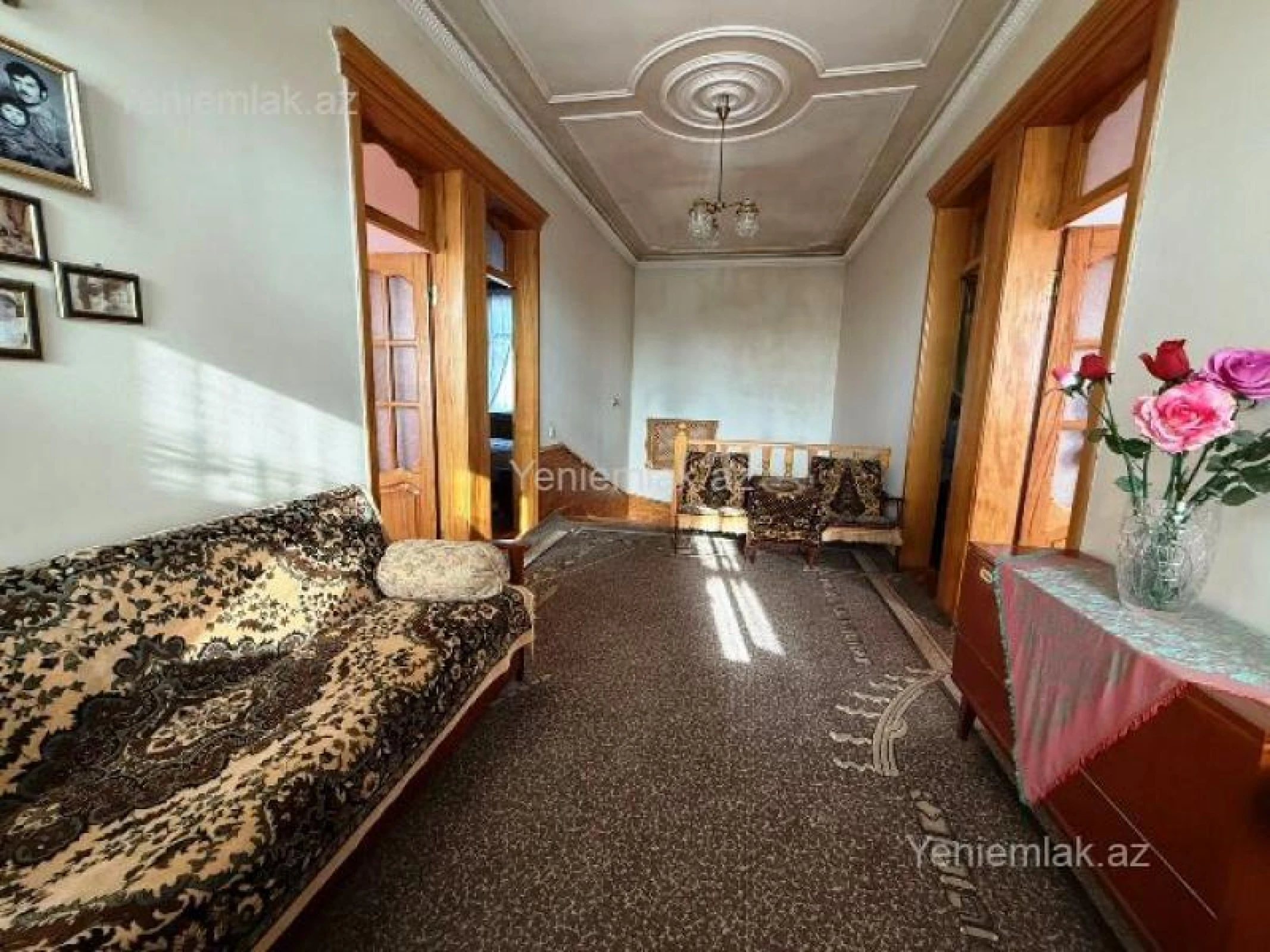 Satılır 5 otaqlı həyət evi 200 m²
