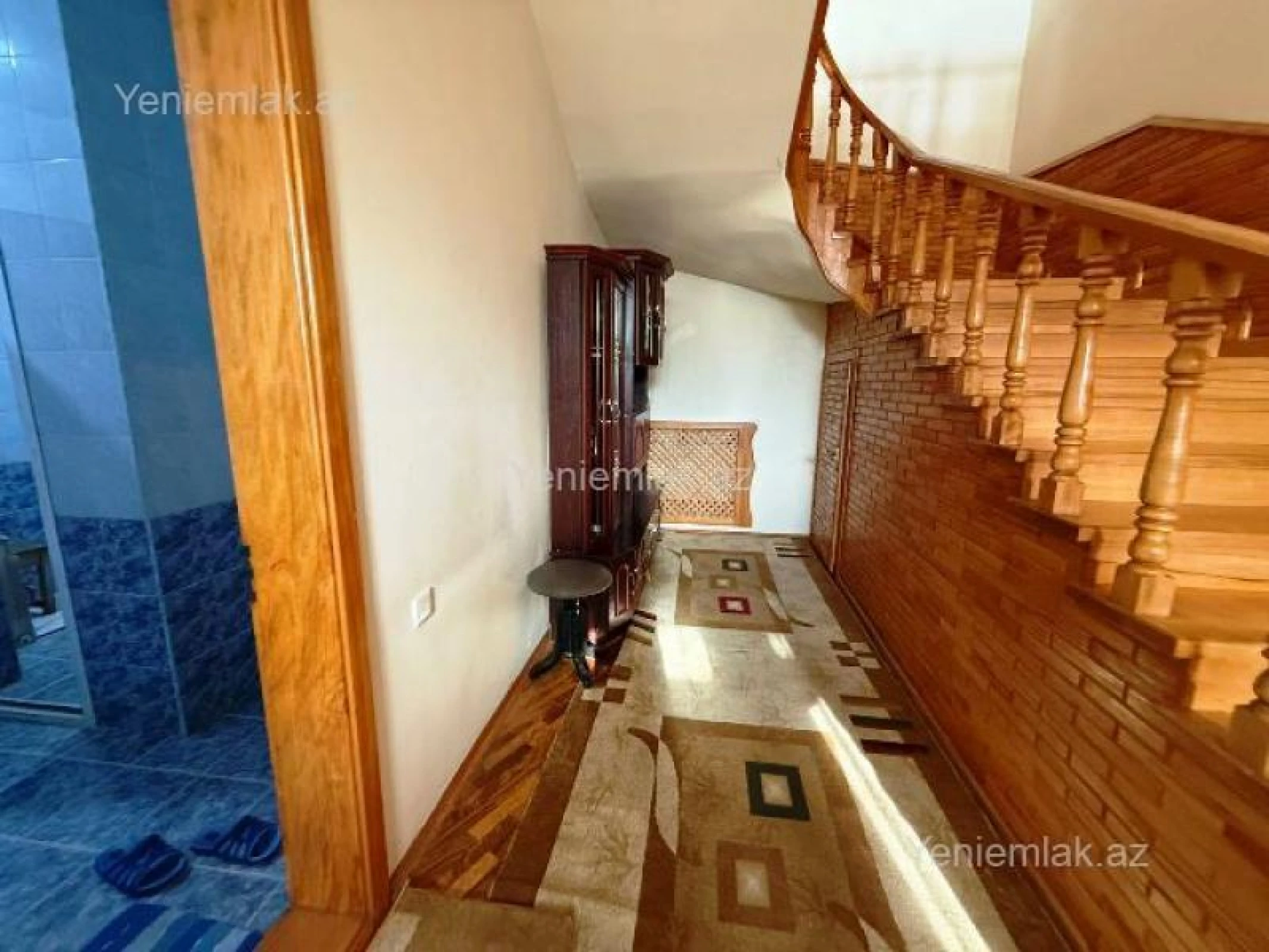 Satılır 5 otaqlı həyət evi 200 m²