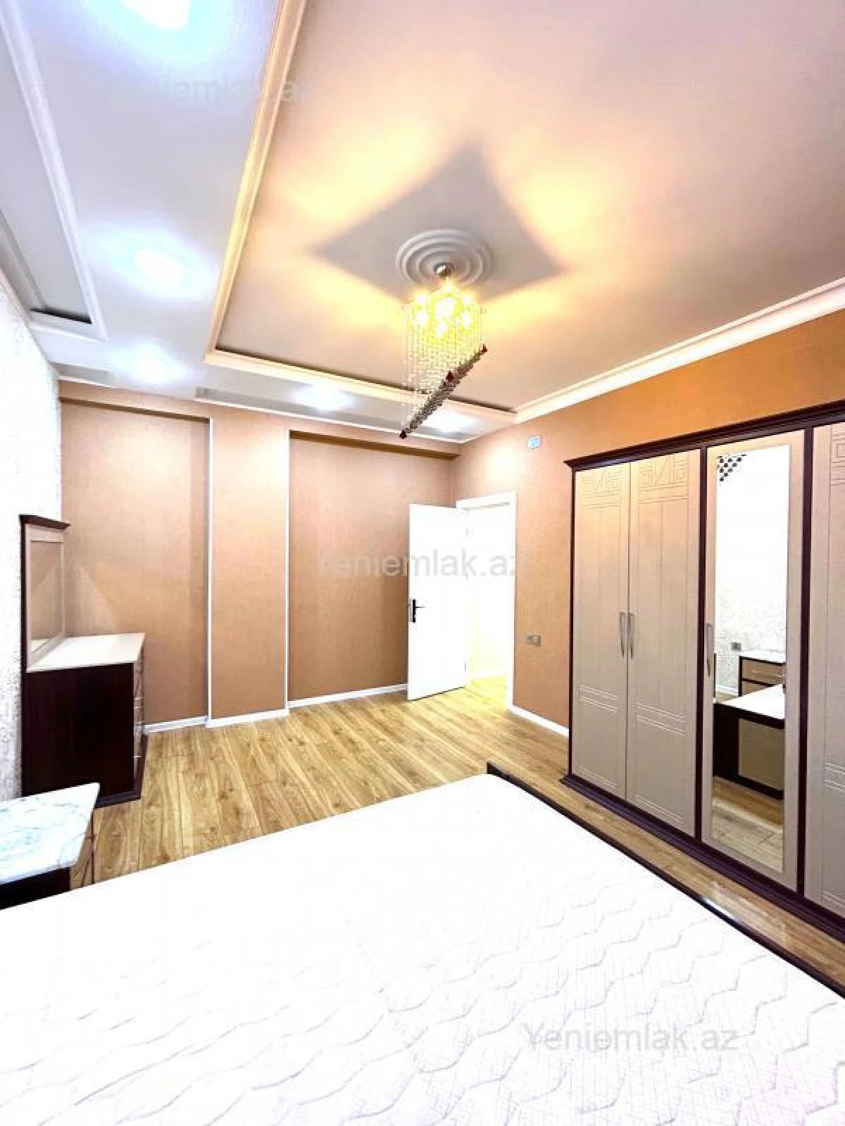 Satılır 3 otaqlı yeni tikili 110 m²