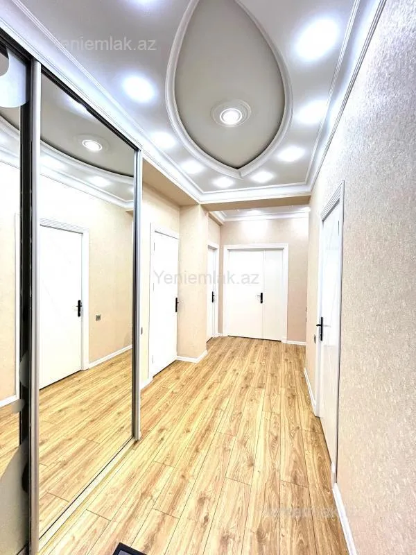 Satılır 3 otaqlı yeni tikili 110 m²