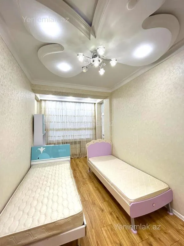 Satılır 3 otaqlı yeni tikili 110 m²