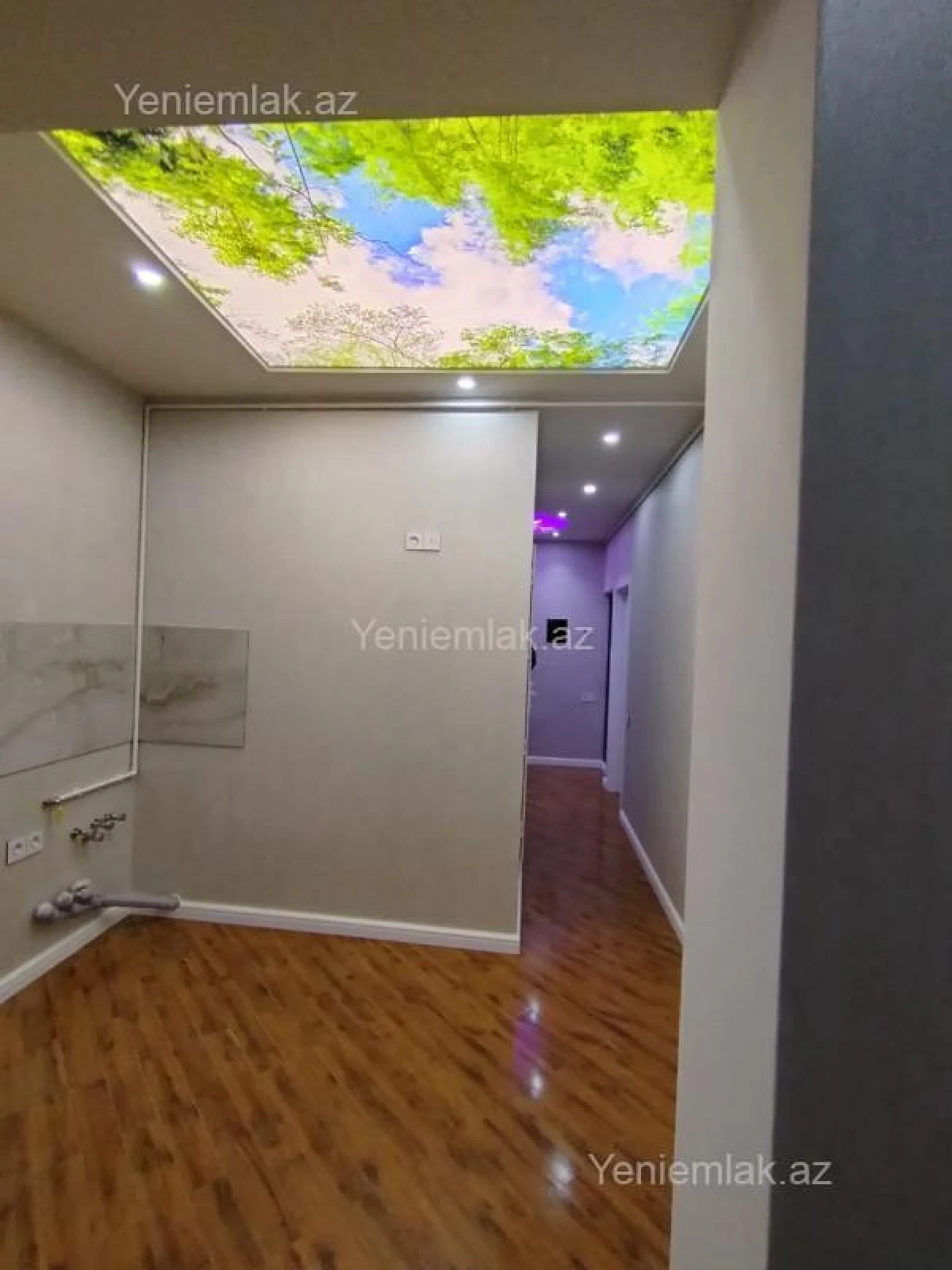 Satılır 2 otaqlı yeni tikili 60 m²