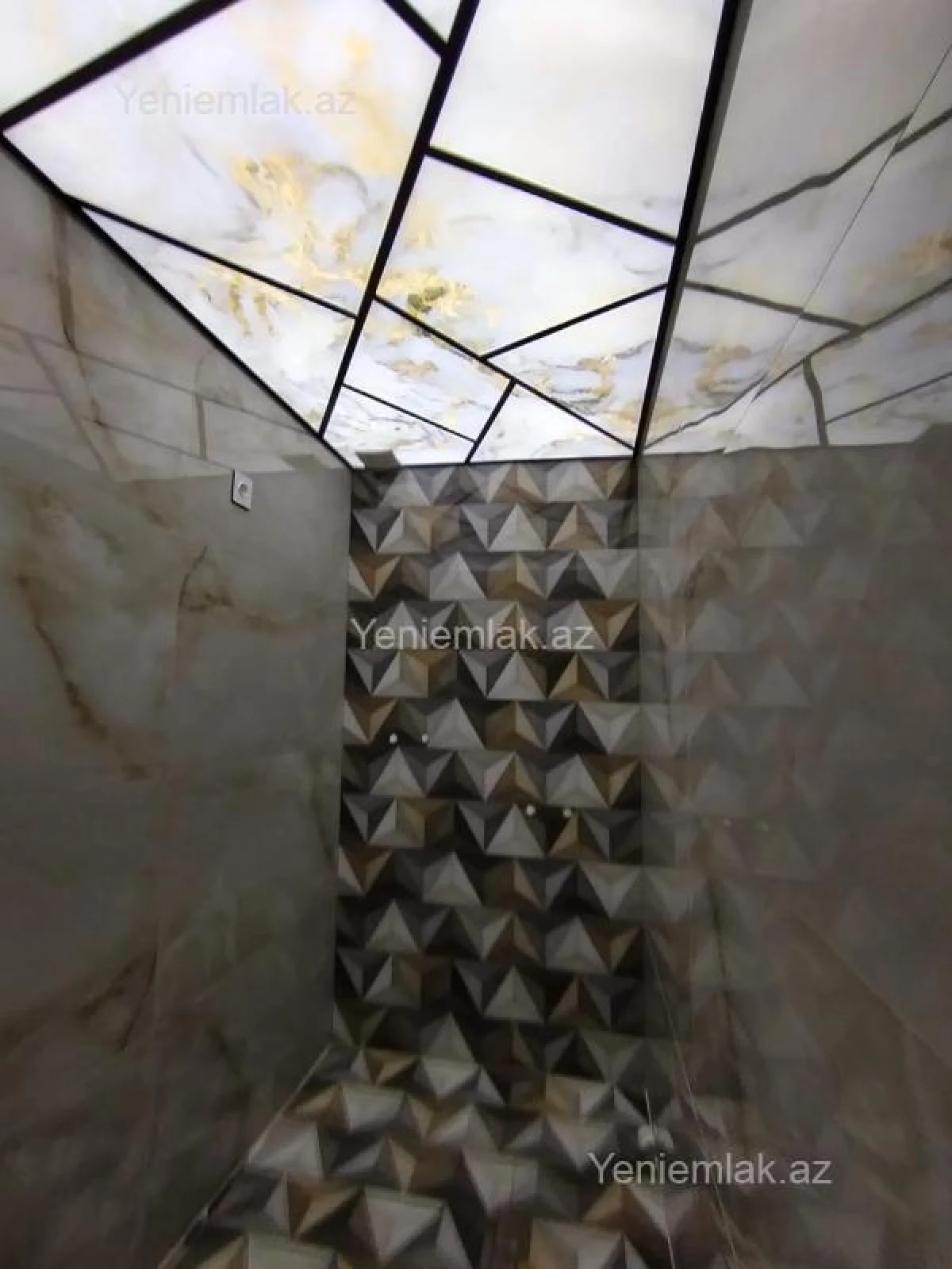 Satılır 2 otaqlı yeni tikili 60 m²