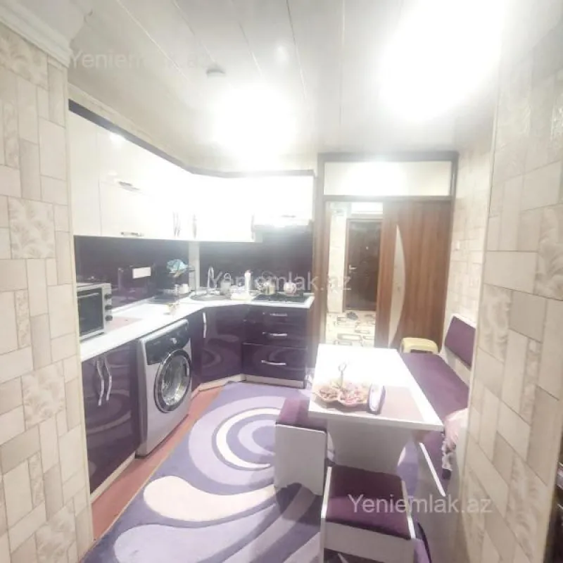 Satılır 2 otaqlı köhnə tikili 56 m²