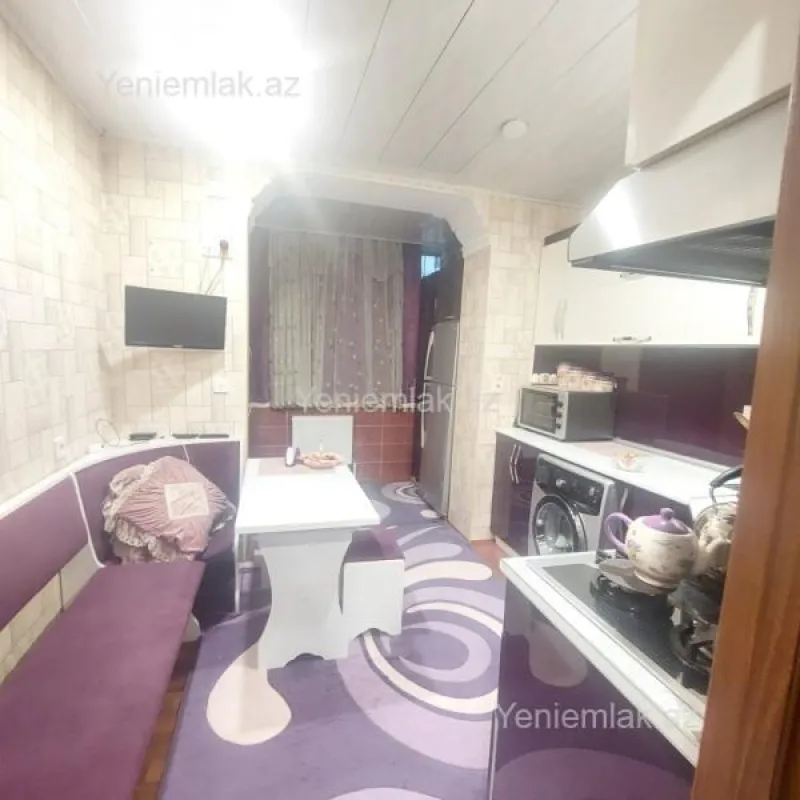 Satılır 2 otaqlı köhnə tikili 56 m²