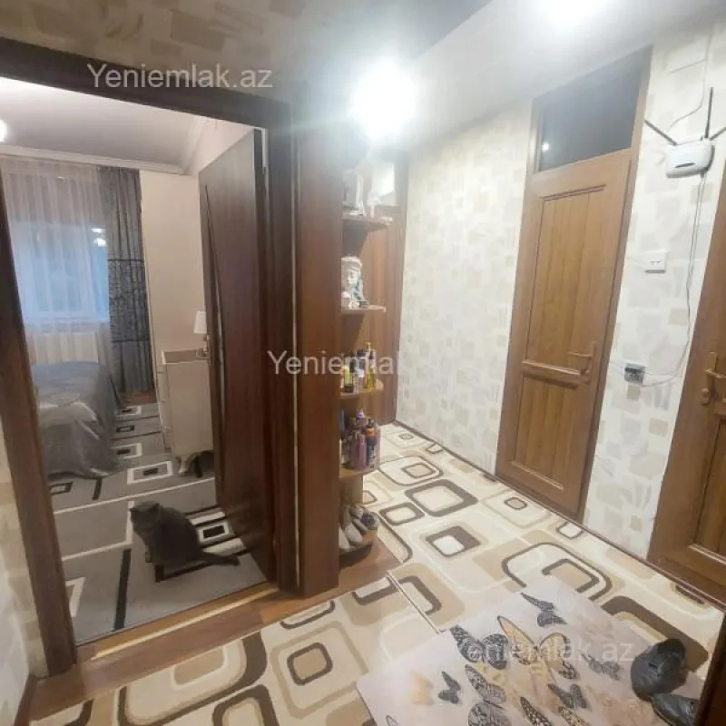 Satılır 2 otaqlı köhnə tikili 56 m²