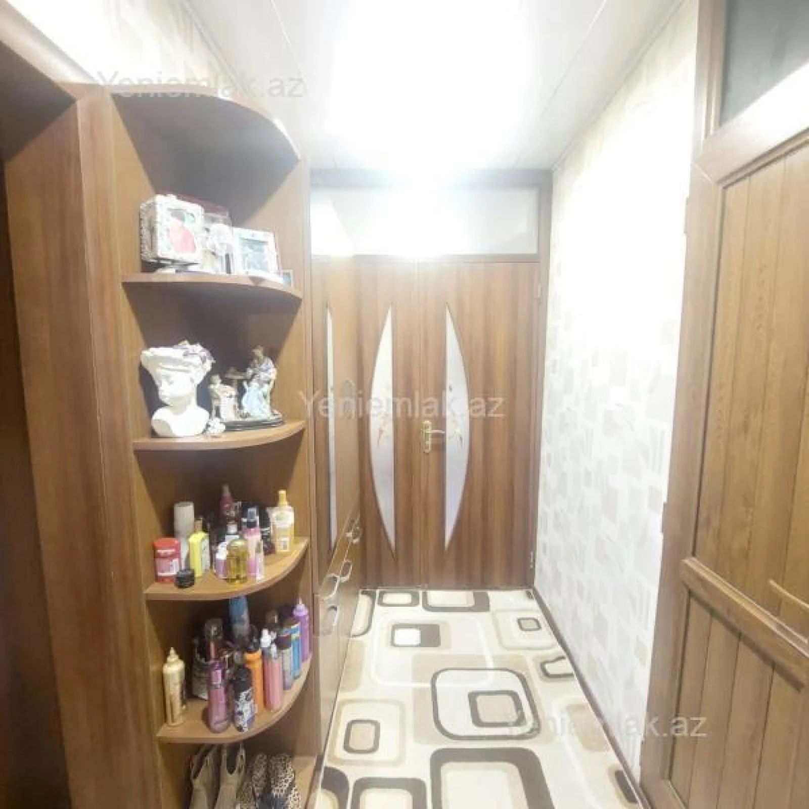 Satılır 2 otaqlı köhnə tikili 56 m²