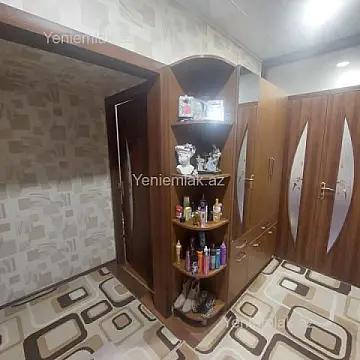 Satılır 2 otaqlı köhnə tikili 56 m²