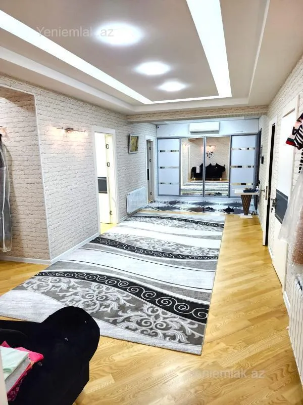 Satılır 5 otaqlı yeni tikili 230 m²