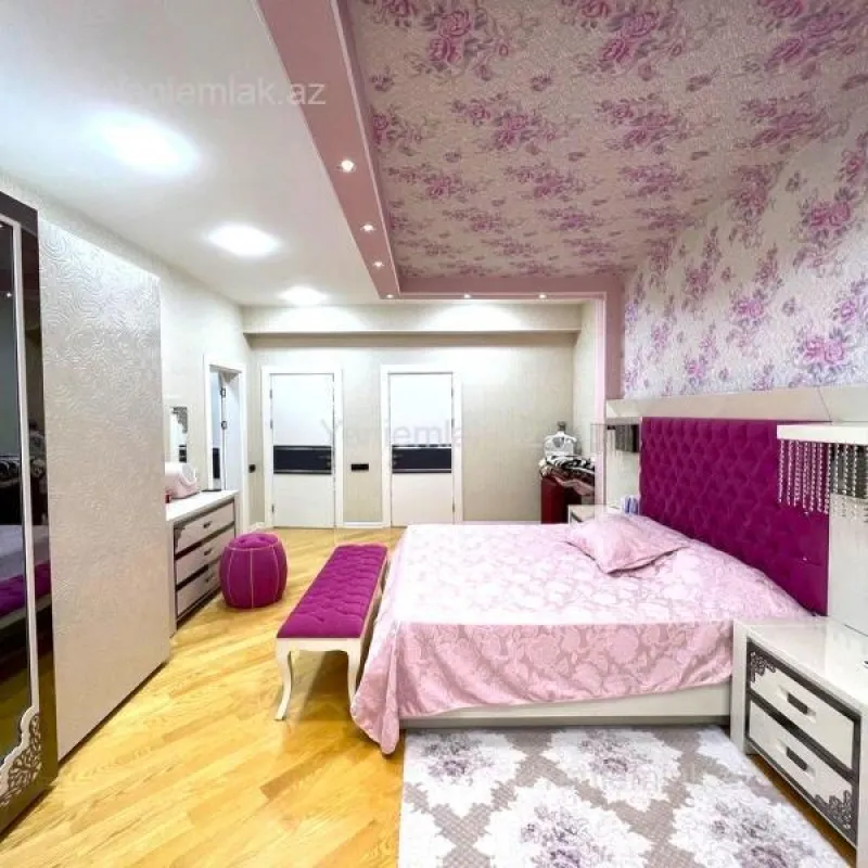 Satılır 5 otaqlı yeni tikili 230 m²