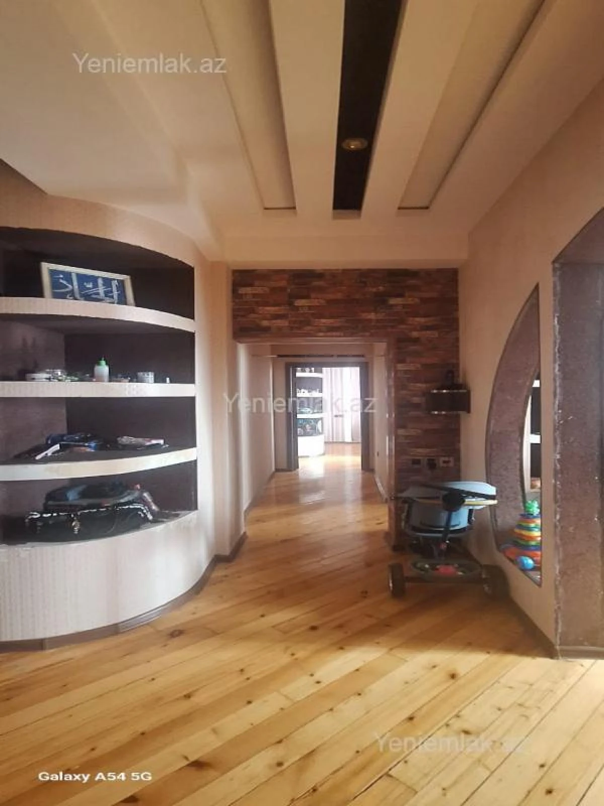 Satılır 3 otaqlı yeni tikili 126 m²