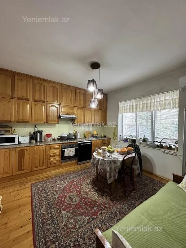 Satılır 4 otaqlı həyət evi 130 m²